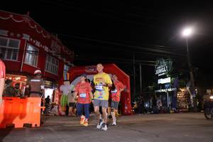 BIB: 4475
                            <button type="button" onclick="openModal(26233280)" class="btn btn-primary btn-sm float-right btn-popup" data-toggle="modal" data-target=".modal-high-quality">
                        <i class="fas fa-shopping-cart"></i> Add to Cart
                    </button>
                                            <button type="button" onclick="isThisMe(26233280, true)" class="btn btn-success btn-sm float-right btn-popup btn-isme hidden" data-toggle="tooltip" data-placement="bottom" title="นี่คือรูปของคุณใช่ไหม คลิกที่นี่เพื่อเอาเข้าอัลบั้ม">
                        <i class="fas fa-plus"></i> Add to album
                    </button>
                    <button type="button" onclick="isThisMe(26233280, false)" class="btn btn-warning btn-sm float-right btn-popup btn-isnotme hidden">
                        <i class="fas fa-ban"></i> Remove from album
                    </button>